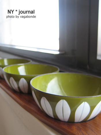 CATHRINEHOLM LOTUS BOWL & TRAY